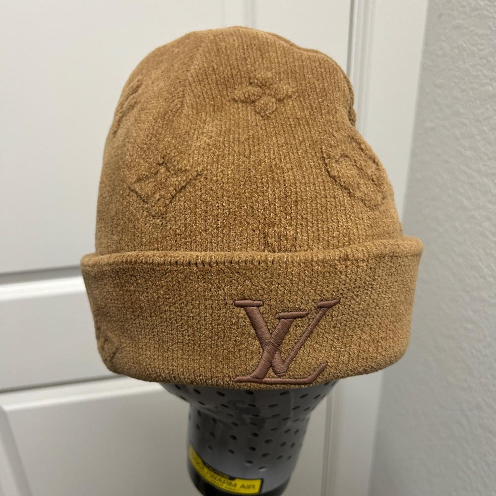Louis Vuitton Crush Monogram Beanie - Picture 5 of 5